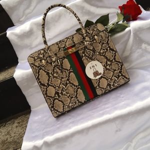 🐍SNAKEPRINT 2N1 VERSONA PURSE NWOT